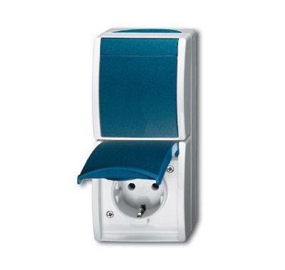 Блок из 1-кл. переключателя и розетки SCHUKO для откр. монтажа IP44 серия ocean сер./сине-зел. ABB 2CKA001684A0316
